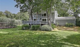 4 Buckingham St, Barrington, RI 02806