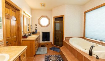 950 Miles, Bancroft, ID 83217