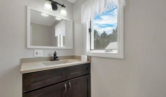 17 Croto Ln, Albany, NH 03818
