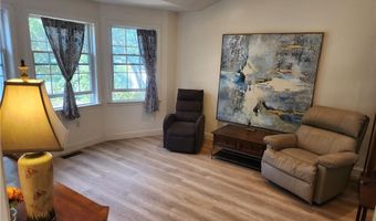 56 Wanda St, Narragansett, RI 02882