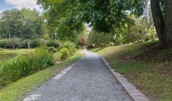 1089 Chatsworth Dr, Avondale Estates, GA 30002