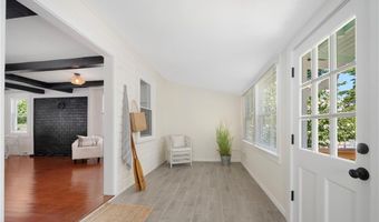 69 Overlook Dr, Warwick, RI 02818