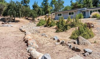 2855 N Victoria Dr, Alpine, CA 91901