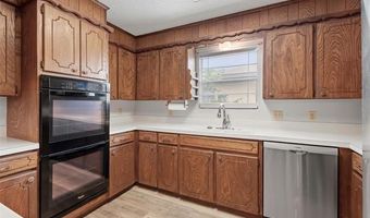 3812 Fairview Rd, Bartlesville, OK 74006
