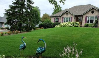 3610 Lakeview Dr, Algonquin, IL 60102