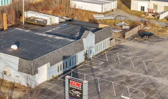 1567 Hammond St, Bangor, ME 04401