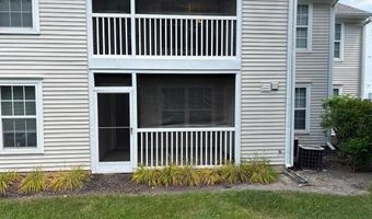 2776 S Knightsbridge Cir, Ann Arbor, MI 48105