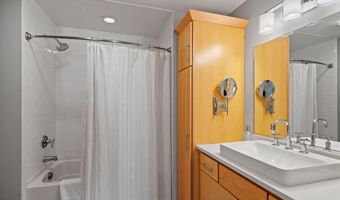 17 Chapel St Apt 402, Albany, NY 12210