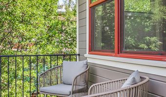767 Oak St, Ashland, OR 97520