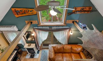 648 Raymond Rd, Chester, NH 03036