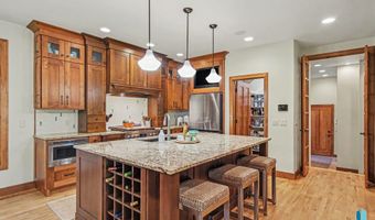 505 N Pasque Flower Trl, Brandon, SD 57005