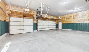 812 S 5th Ave, Brandon, SD 57005