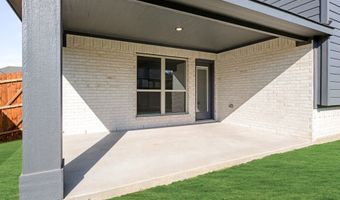 210 Comanche Trl, Alvarado, TX 76009