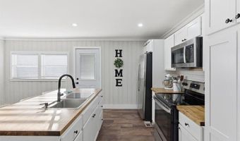 121 RIPLEY Ave, Adairsville, GA 30103