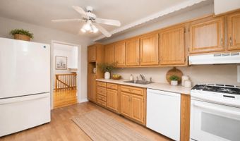 540 Sherman Ave, Belford, NJ 07718