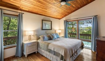 471 Rivard Rd, Glenville, NC 28736