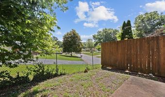 164 Burtonwood Dr, Ballwin, MO 63011