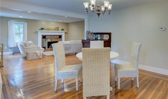 16 Evergreen St, Barrington, RI 02806