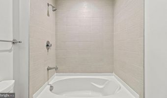 8300 WISCONSIN Ave 2B-1-806, Bethesda, MD 20814