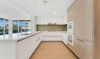 9221 E Bay Harbor Dr 512, Bay Harbor Islands, FL 33154