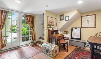 74 Third St, Newport, RI 02840