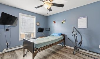 14 Fox Hollow Dr, Auburn, ME 04210