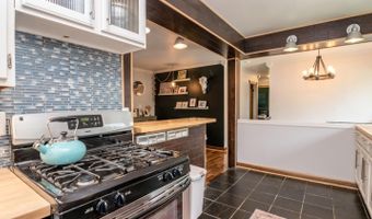 406 Manor Dr, Ann Arbor, MI 48105