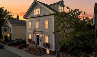 28 John St, Newport, RI 02840
