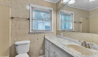 701 E Fourth St, Adel, GA 31620