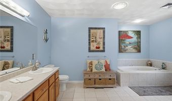 23 BERNON Dr, Lincoln, RI 02865