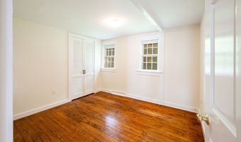 117 Long Meadow Hill Rd, Brookfield, CT 06804