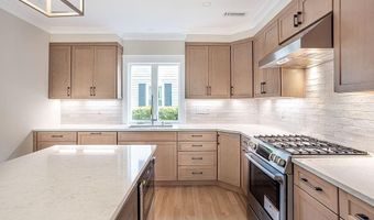 28 Carroll Ave, Newport, RI 02840