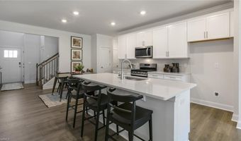 110 Lemongrass Ln, Bermuda Run, NC 27006
