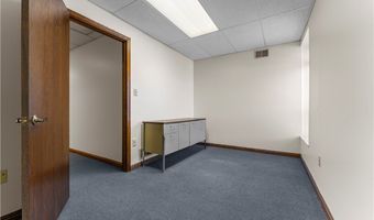 600 Commerce Dr, Coraopolis, PA 15108