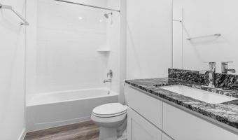 308 Robin St, Angleton, TX 77515