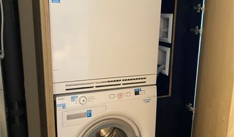 383 Kalaimoku St 1803, Honolulu, HI 96815