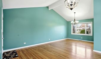 818 RUMPLE Ln, Addison, IL 60101