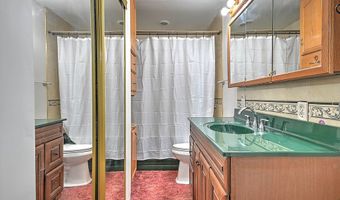 221 Mountain Edge Dr, Beaver, WV 25813