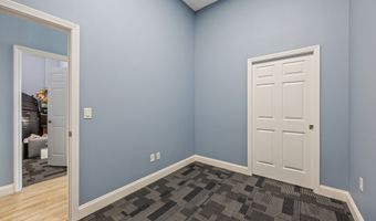 1271 S Broad St, Wallingford, CT 06492