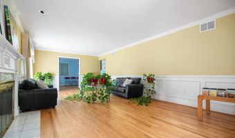 900 TUCKER Ln, Ashton, MD 20861