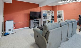 144 Grandfather Farms Rd, Banner Elk, NC 28604