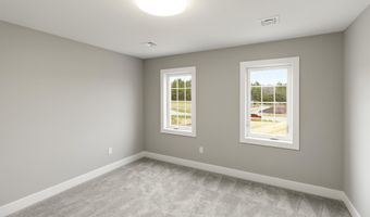 8 Stone Creek Dr, Brentwood, NH 03833