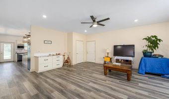 6733 E Central Park Ave, Bel Aire, KS 67226