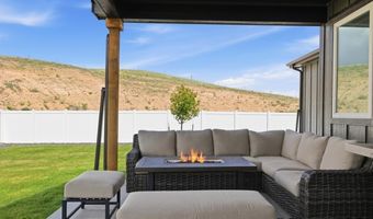 5712 CARMEL Dr, Cheyenne, WY 82009