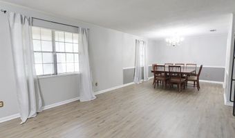 1402 Pineland Dr, Bainbridge, GA 39819