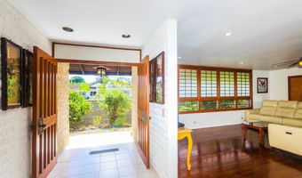 1062 Kamahele St, Kailua, HI 96734