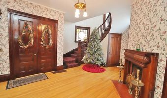 2 W Broadway, Bangor, ME 04401