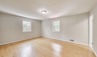 2403 SHERWOOD HALL Ln, Alexandria, VA 22306