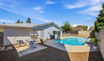 5570 Rock Tree Dr, Agoura Hills, CA 91301