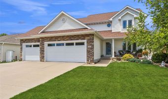 237 19th St SW, Altoona, IA 50009